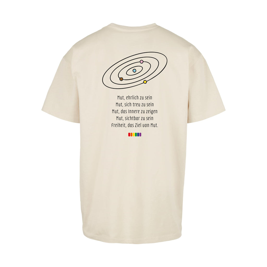 Sandfarbenes oversized T-Shirt „Mut ehrlich zu sein" von Chaoss, Rückansicht mit Statement-Print