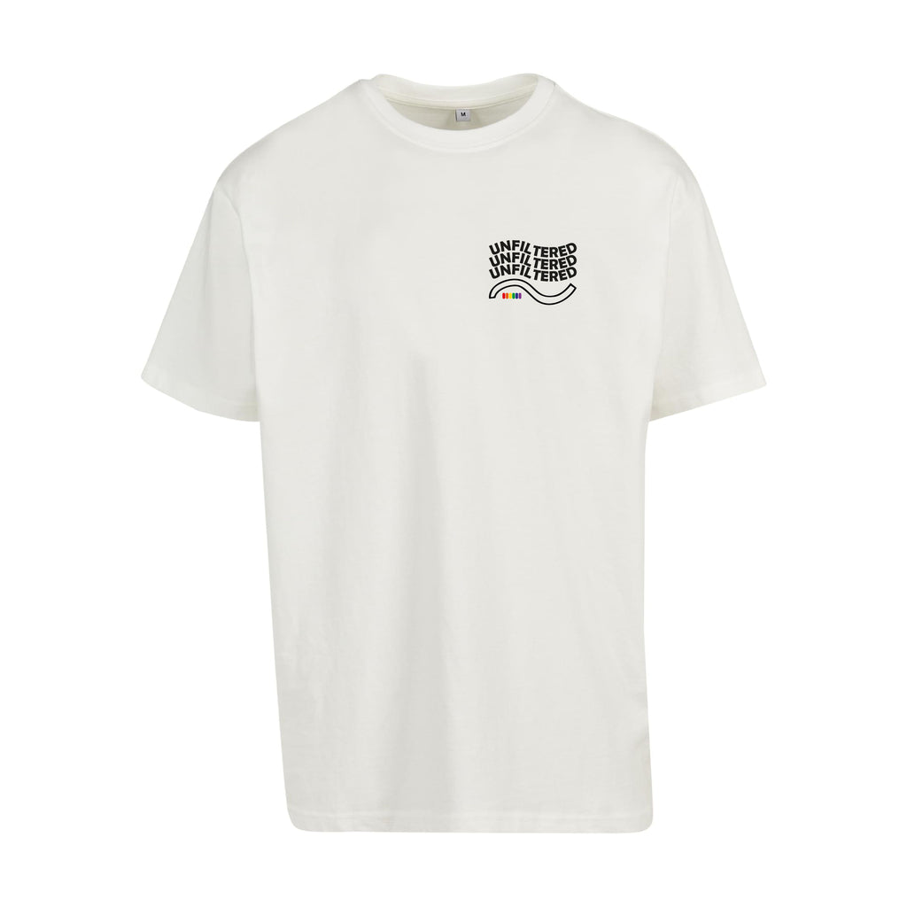 Weißes oversized T-Shirt unfiltered von Chaoss, Frontansicht mit kleinem Statement-Print