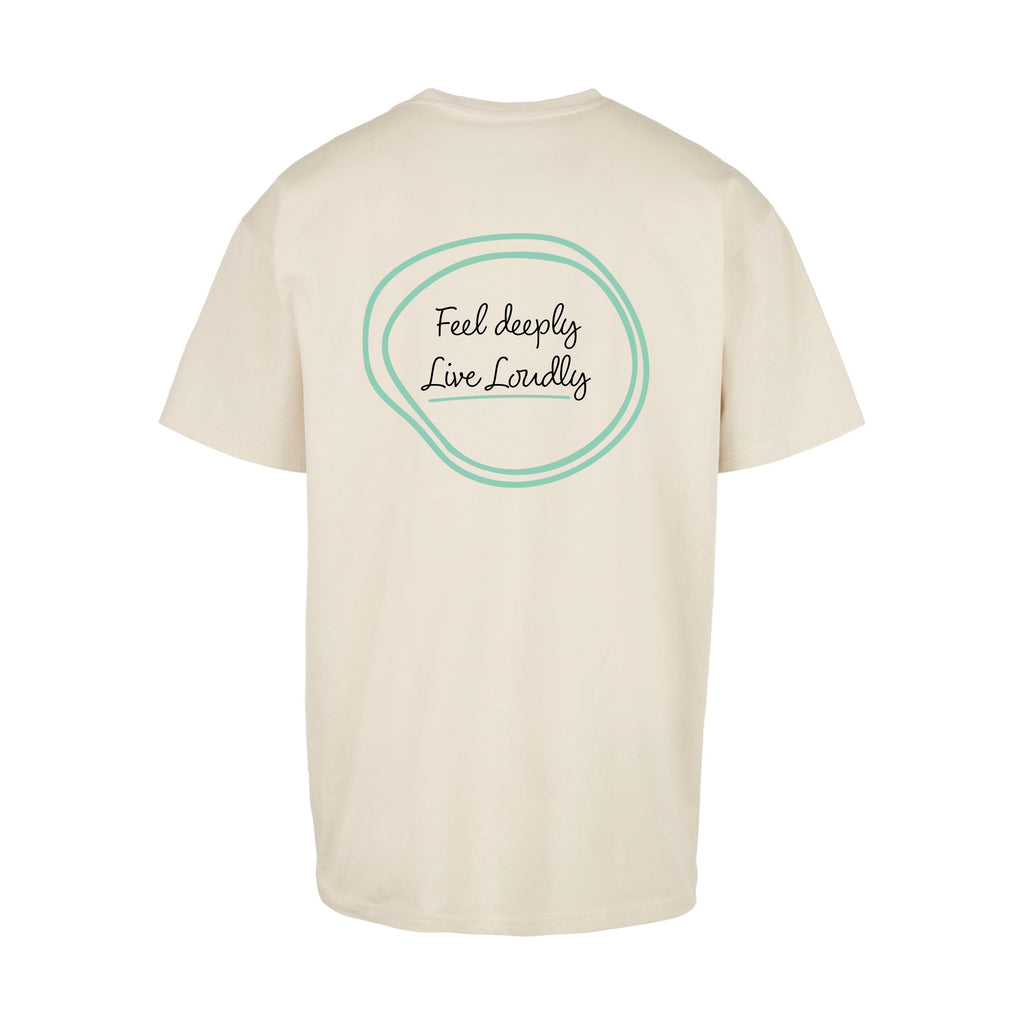 Sandfarbenes oversized T-Shirt feel deeply live loudly von Chaoss, Rückansicht Statement-Print