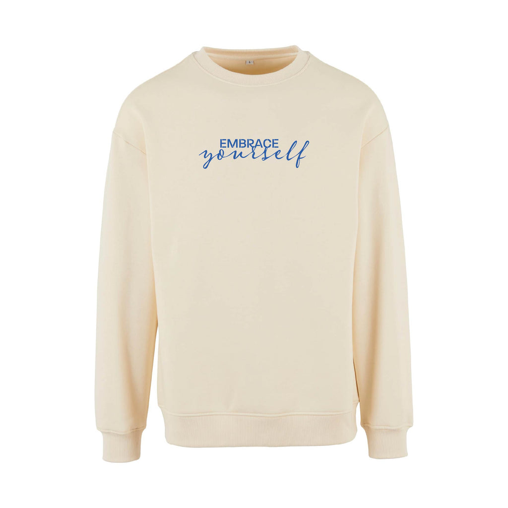 Pullover Original Embrace Yourself von Chaoss in sand, Frontansicht mit Statement-Print